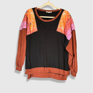 We The Free Feelin' It Balloon-Sleeve Tee Sweatshirt Bandana Combo Patch Black S